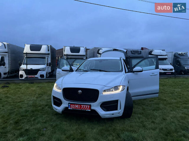 Белый Ягуар Ф-Пейс, объемом двигателя 3 л и пробегом 160 тыс. км за 25500 $, фото 67 на Automoto.ua