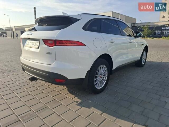 Білий Ягуар Ф-Пейс, об'ємом двигуна 2 л та пробігом 122 тис. км за 24400 $, фото 3 на Automoto.ua