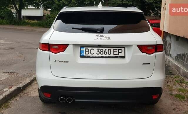 Білий Ягуар Ф-Пейс, об'ємом двигуна 2 л та пробігом 162 тис. км за 27000 $, фото 11 на Automoto.ua