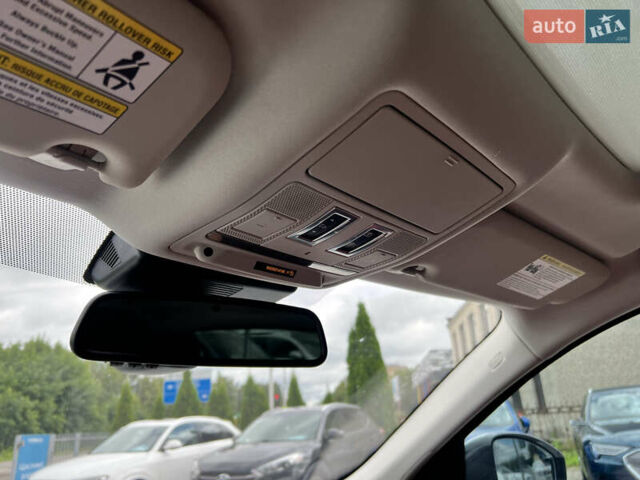 Белый Ягуар Ф-Пейс, объемом двигателя 2 л и пробегом 177 тыс. км за 28990 $, фото 54 на Automoto.ua