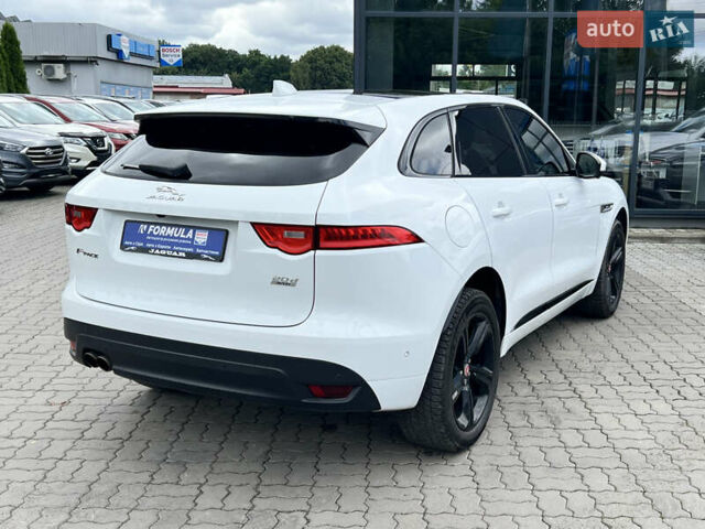 Белый Ягуар Ф-Пейс, объемом двигателя 2 л и пробегом 177 тыс. км за 28990 $, фото 8 на Automoto.ua