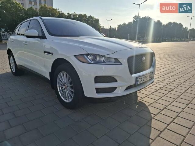 Білий Ягуар Ф-Пейс, об'ємом двигуна 2 л та пробігом 122 тис. км за 24400 $, фото 4 на Automoto.ua