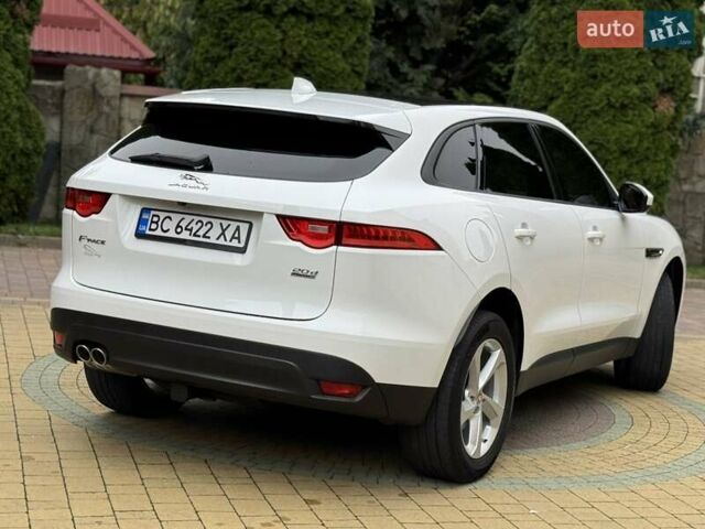 Білий Ягуар Ф-Пейс, об'ємом двигуна 2 л та пробігом 122 тис. км за 22500 $, фото 9 на Automoto.ua