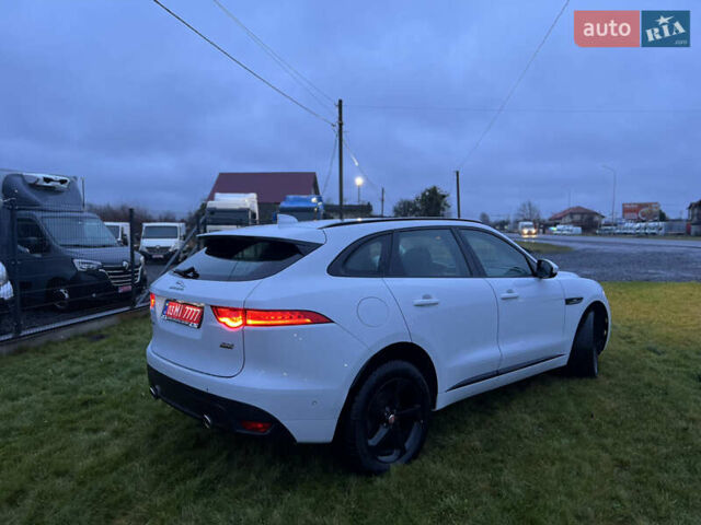 Белый Ягуар Ф-Пейс, объемом двигателя 3 л и пробегом 160 тыс. км за 25500 $, фото 11 на Automoto.ua