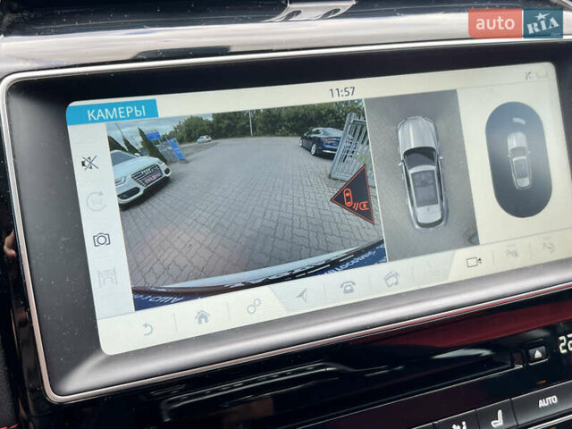 Белый Ягуар Ф-Пейс, объемом двигателя 2 л и пробегом 177 тыс. км за 28990 $, фото 26 на Automoto.ua