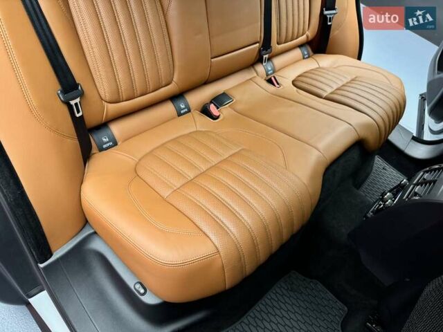 Белый Ягуар Ф-Пейс, объемом двигателя 3 л и пробегом 71 тыс. км за 27900 $, фото 58 на Automoto.ua