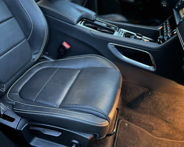 Белый Ягуар Ф-Пейс, объемом двигателя 3 л и пробегом 160 тыс. км за 25500 $, фото 30 на Automoto.ua