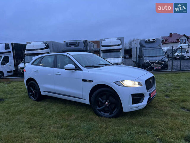 Белый Ягуар Ф-Пейс, объемом двигателя 3 л и пробегом 160 тыс. км за 25500 $, фото 4 на Automoto.ua