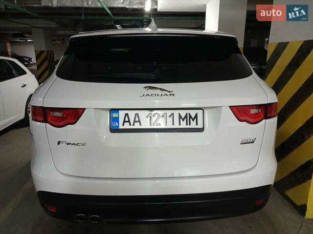 Белый Ягуар Ф-Пейс, объемом двигателя 2 л и пробегом 102 тыс. км за 24500 $, фото 43 на Automoto.ua