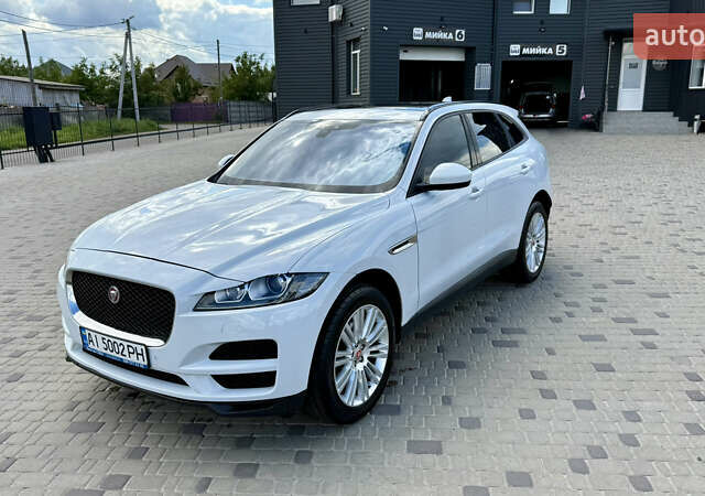 Белый Ягуар Ф-Пейс, объемом двигателя 2 л и пробегом 128 тыс. км за 23700 $, фото 3 на Automoto.ua