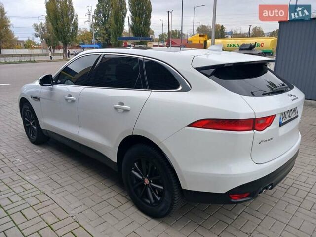 Белый Ягуар Ф-Пейс, объемом двигателя 2 л и пробегом 102 тыс. км за 24500 $, фото 13 на Automoto.ua