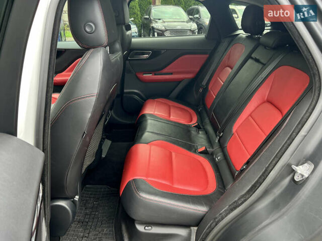 Белый Ягуар Ф-Пейс, объемом двигателя 2 л и пробегом 177 тыс. км за 28990 $, фото 21 на Automoto.ua