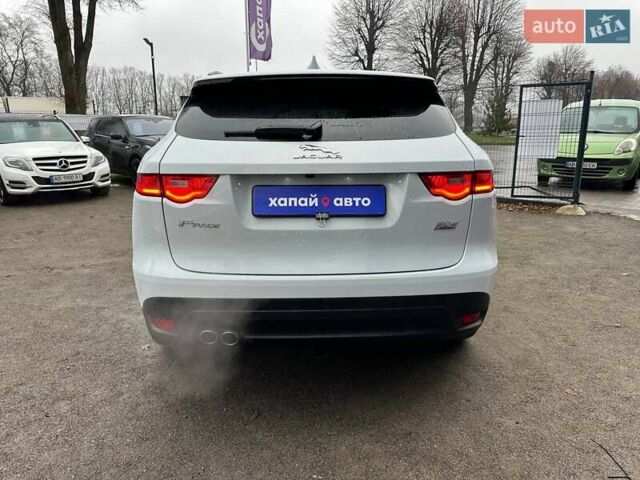 Белый Ягуар Ф-Пейс, объемом двигателя 2 л и пробегом 119 тыс. км за 26000 $, фото 5 на Automoto.ua