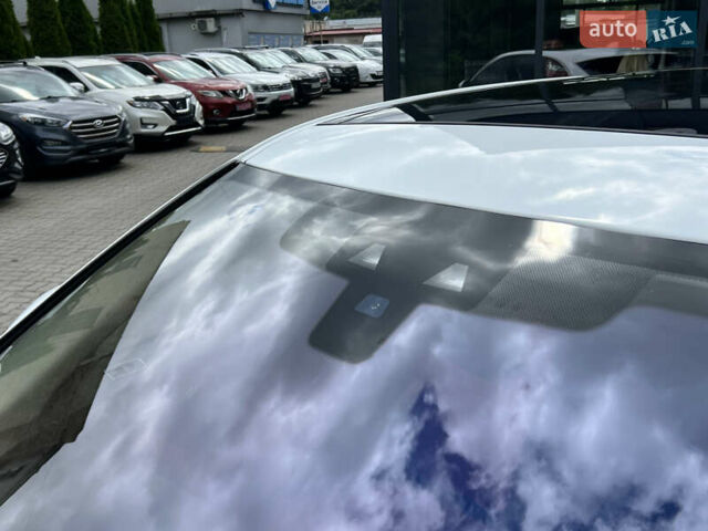 Белый Ягуар Ф-Пейс, объемом двигателя 2 л и пробегом 177 тыс. км за 28990 $, фото 53 на Automoto.ua