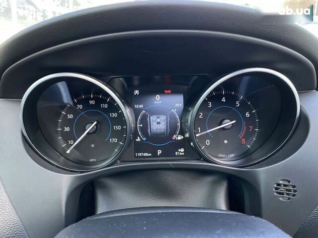 Белый Ягуар Ф-Пейс, объемом двигателя 2 л и пробегом 120 тыс. км за 23900 $, фото 22 на Automoto.ua