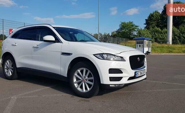 Білий Ягуар Ф-Пейс, об'ємом двигуна 2 л та пробігом 162 тис. км за 27000 $, фото 15 на Automoto.ua