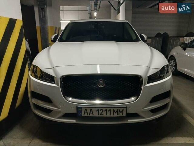 Белый Ягуар Ф-Пейс, объемом двигателя 2 л и пробегом 102 тыс. км за 24500 $, фото 42 на Automoto.ua