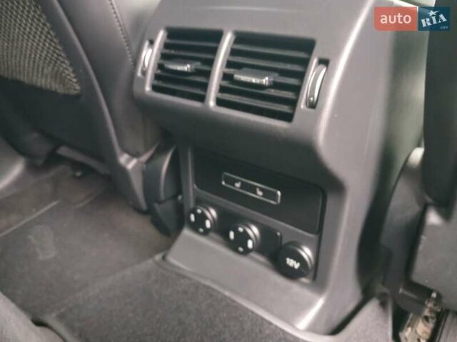 Белый Ягуар Ф-Пейс, объемом двигателя 2 л и пробегом 102 тыс. км за 24500 $, фото 33 на Automoto.ua