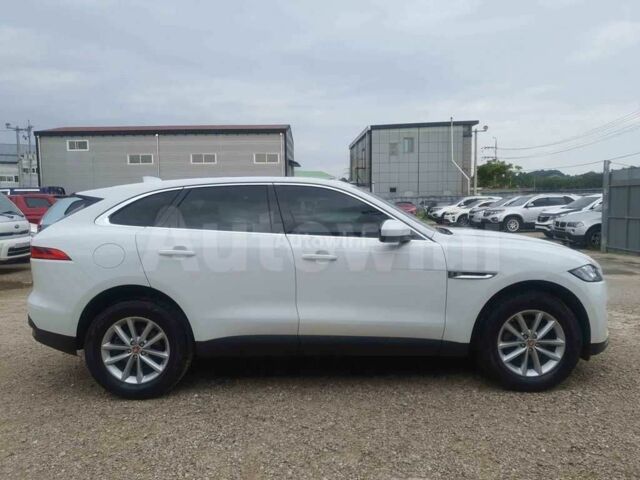 Белый Ягуар Ф-Пейс, объемом двигателя 0 л и пробегом 101 тыс. км за 15500 $, фото 7 на Automoto.ua