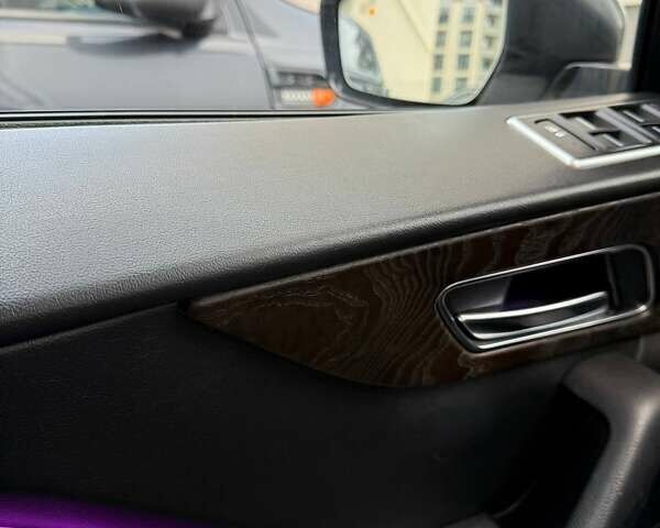 Белый Ягуар Ф-Пейс, объемом двигателя 2 л и пробегом 96 тыс. км за 38000 $, фото 21 на Automoto.ua