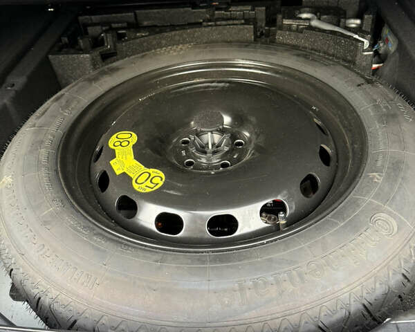 Белый Ягуар Ф-Пейс, объемом двигателя 3 л и пробегом 151 тыс. км за 22900 $, фото 20 на Automoto.ua