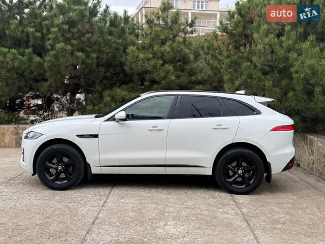 Білий Ягуар Ф-Пейс, об'ємом двигуна 2 л та пробігом 100 тис. км за 25700 $, фото 7 на Automoto.ua