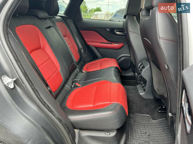 Белый Ягуар Ф-Пейс, объемом двигателя 2 л и пробегом 177 тыс. км за 28990 $, фото 24 на Automoto.ua