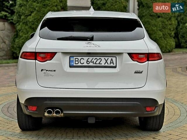 Білий Ягуар Ф-Пейс, об'ємом двигуна 2 л та пробігом 122 тис. км за 22500 $, фото 7 на Automoto.ua