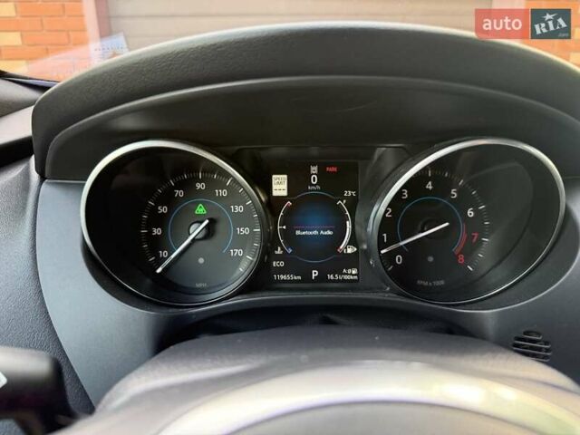 Белый Ягуар Ф-Пейс, объемом двигателя 3 л и пробегом 124 тыс. км за 24500 $, фото 4 на Automoto.ua