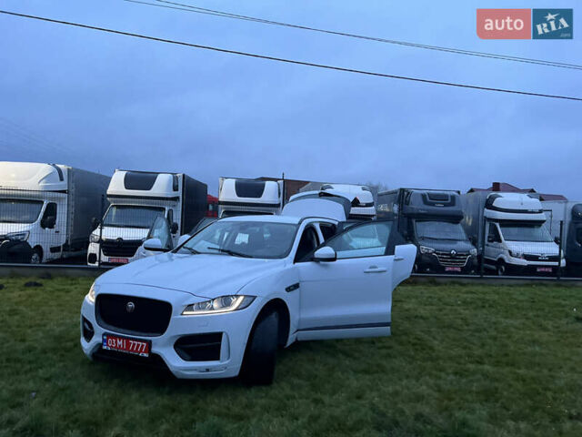 Белый Ягуар Ф-Пейс, объемом двигателя 3 л и пробегом 160 тыс. км за 25500 $, фото 70 на Automoto.ua