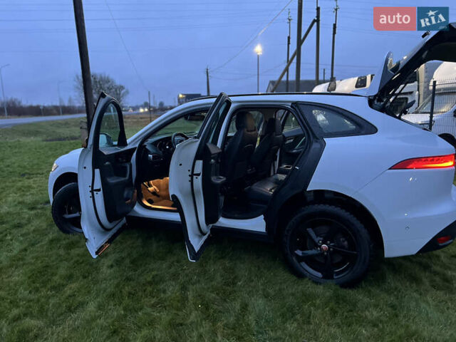 Белый Ягуар Ф-Пейс, объемом двигателя 3 л и пробегом 160 тыс. км за 25500 $, фото 73 на Automoto.ua