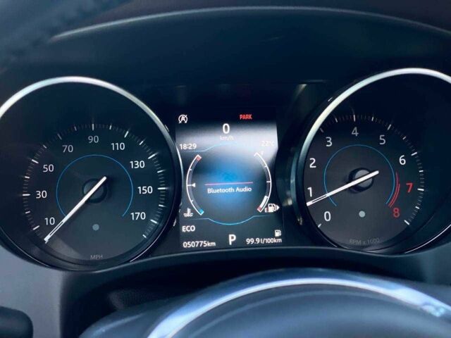 Белый Ягуар Ф-Пейс, объемом двигателя 0 л и пробегом 49 тыс. км за 22990 $, фото 16 на Automoto.ua