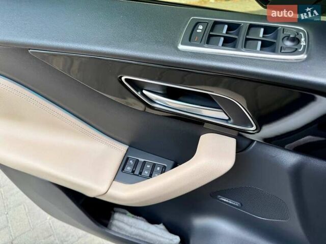 Ягуар Ф-Пейс 2018 у Дніпро (Дніпропетровську) на Automoto.ua Білий Ягуар Ф-Пейс, об'ємом двигуна 2 л та пробігом 140 тис. км за 21500 $, фото 39 на Automoto.ua