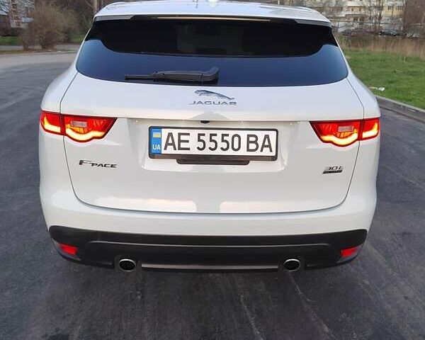 Білий Ягуар Ф-Пейс, об'ємом двигуна 2 л та пробігом 140 тис. км за 20000 $, фото 15 на Automoto.ua