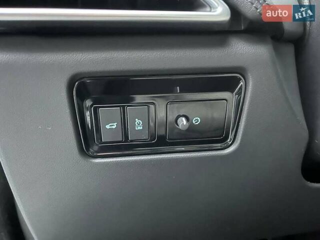 Білий Ягуар Ф-Пейс, об'ємом двигуна 3 л та пробігом 18 тис. км за 23990 $, фото 13 на Automoto.ua