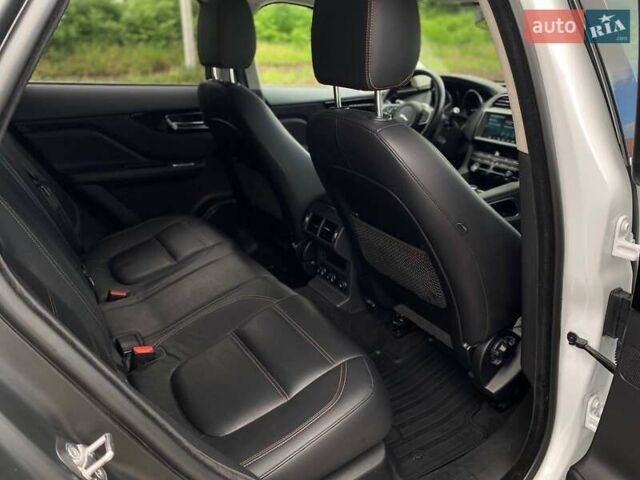 Ягуар Ф-Пейс 2018 у Києві на Automoto.ua Білий Ягуар Ф-Пейс, об'ємом двигуна 2 л та пробігом 121 тис. км за 23990 $, фото 19 на Automoto.ua