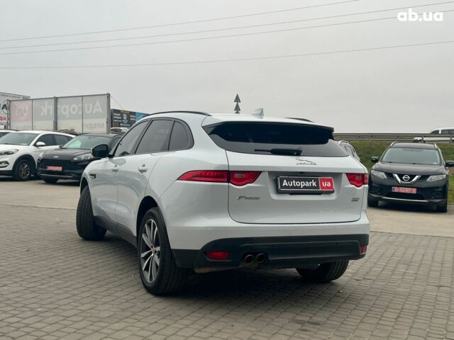Белый Ягуар Ф-Пейс, объемом двигателя 2 л и пробегом 129 тыс. км за 25590 $, фото 8 на Automoto.ua