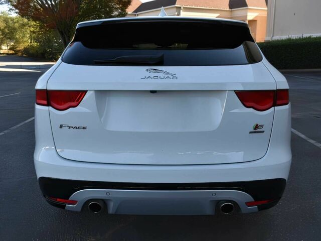 Белый Ягуар Ф-Пейс, объемом двигателя 3 л и пробегом 50 тыс. км за 10000 $, фото 5 на Automoto.ua