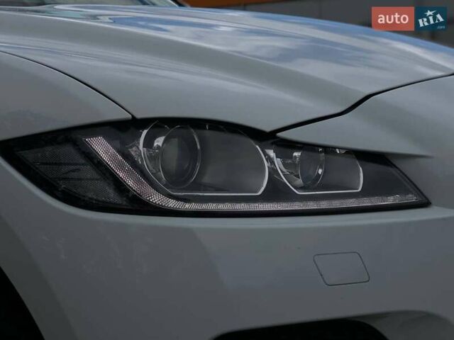 Ягуар Ф-Пейс 2018 у Києві на Automoto.ua Білий Ягуар Ф-Пейс, об'ємом двигуна 2 л та пробігом 121 тис. км за 23990 $, фото 6 на Automoto.ua