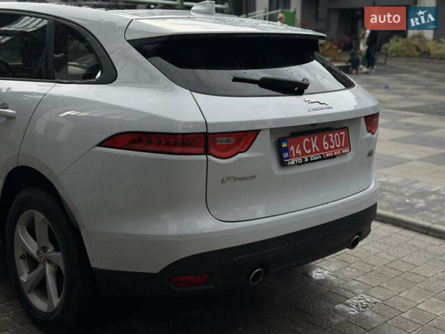 Білий Ягуар Ф-Пейс, об'ємом двигуна 2 л та пробігом 163 тис. км за 14000 $, фото 6 на Automoto.ua