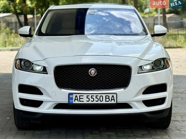 Ягуар Ф-Пейс 2018 у Дніпро (Дніпропетровську) на Automoto.ua Білий Ягуар Ф-Пейс, об'ємом двигуна 2 л та пробігом 140 тис. км за 21500 $, фото 2 на Automoto.ua