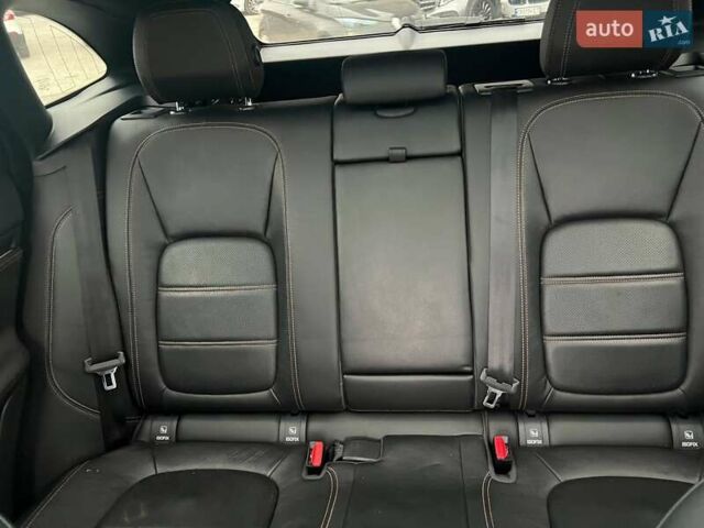 Белый Ягуар Ф-Пейс, объемом двигателя 2 л и пробегом 129 тыс. км за 25590 $, фото 23 на Automoto.ua