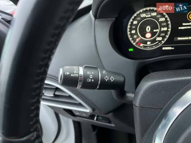 Білий Ягуар Ф-Пейс, об'ємом двигуна 3 л та пробігом 18 тис. км за 23990 $, фото 14 на Automoto.ua