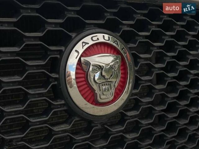Ягуар Ф-Пейс 2018 у Києві на Automoto.ua Білий Ягуар Ф-Пейс, об'ємом двигуна 2 л та пробігом 121 тис. км за 23990 $, фото 12 на Automoto.ua