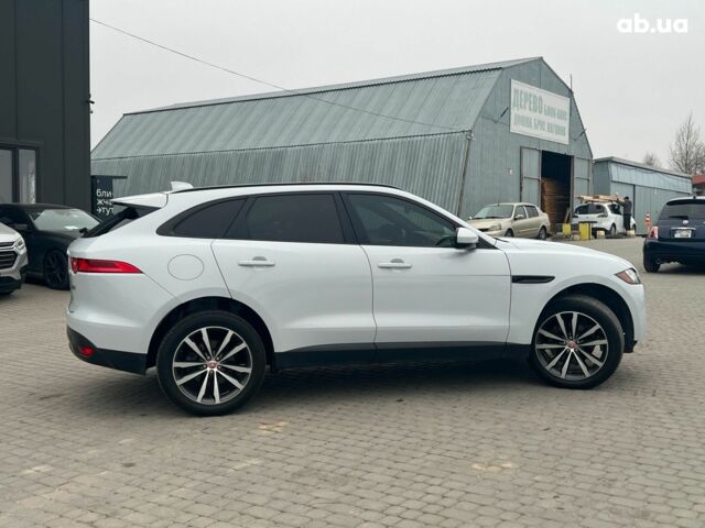 Белый Ягуар Ф-Пейс, объемом двигателя 2 л и пробегом 129 тыс. км за 25590 $, фото 12 на Automoto.ua