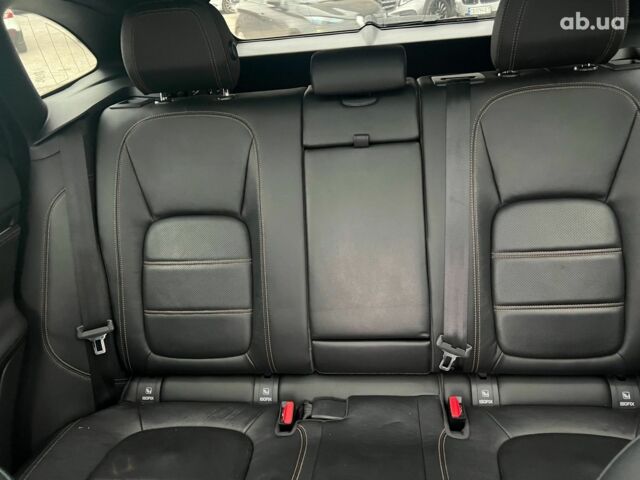 Белый Ягуар Ф-Пейс, объемом двигателя 2 л и пробегом 129 тыс. км за 25590 $, фото 23 на Automoto.ua