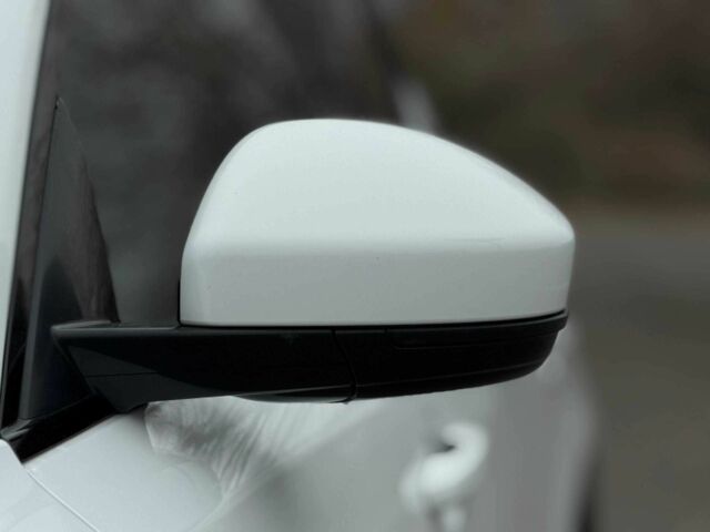 Белый Ягуар Ф-Пейс, объемом двигателя 2 л и пробегом 120 тыс. км за 25500 $, фото 5 на Automoto.ua