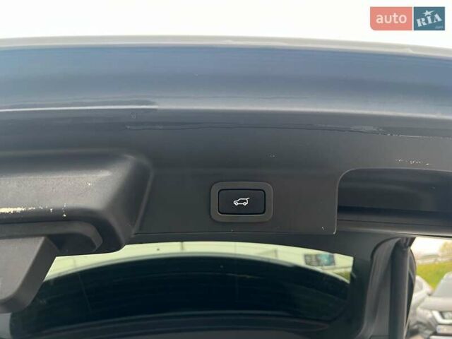 Белый Ягуар Ф-Пейс, объемом двигателя 2 л и пробегом 129 тыс. км за 25590 $, фото 36 на Automoto.ua