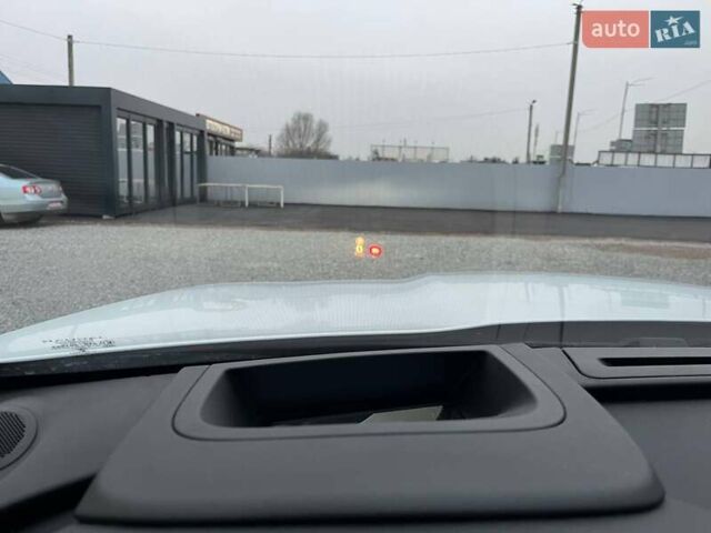 Білий Ягуар Ф-Пейс, об'ємом двигуна 3 л та пробігом 18 тис. км за 23990 $, фото 23 на Automoto.ua
