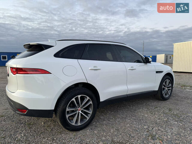 Білий Ягуар Ф-Пейс, об'ємом двигуна 2 л та пробігом 109 тис. км за 24999 $, фото 9 на Automoto.ua